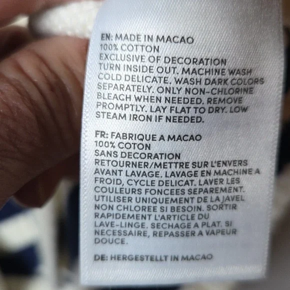 Lands' End Women's Ivory V-Neck Sweater with Navy Trim - Picture 4 of 7